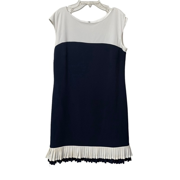 Sandra Darren White and Navy Sleeveless Ruffle Dress Size 12 - Picture 1 of 7